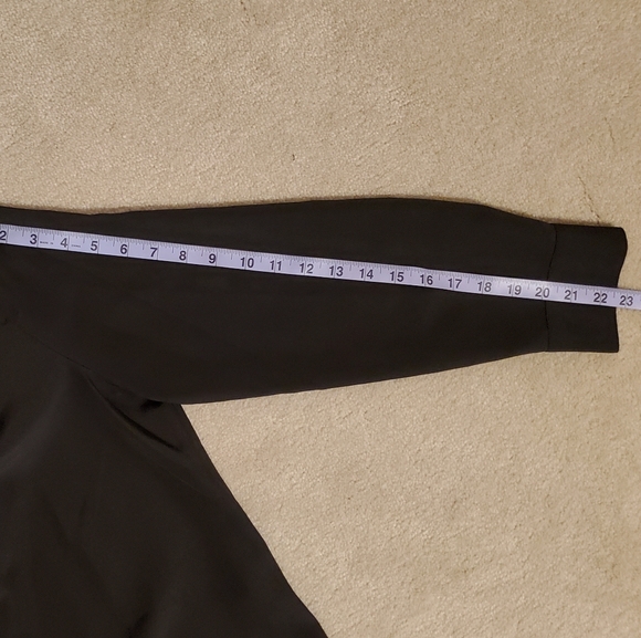 Black J-CREW Top Women Petite Large Blouse NWT - Picture 16 of 16